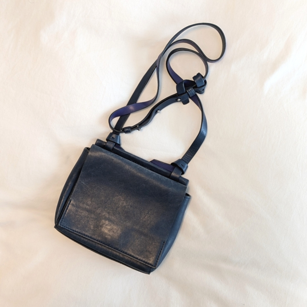 Rabeanco Leather Crossbody Bag - Navy